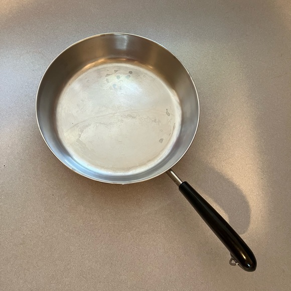 Set of 2 Nonstick Pans - Picture 7 of 8